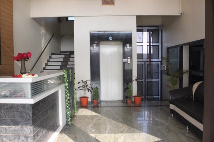 Hotel Vikas Palace Solapur Exterior photo